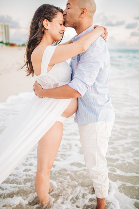BeachSunriseMaternitySession_Miami-15-660x990(pp_w480_h720) BeachSunriseMaternitySession_Miami-15
