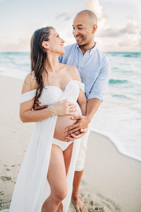 BeachSunriseMaternitySession_Miami-29-1-660x990(pp_w480_h720) BeachSunriseMaternitySession_Miami-29-1