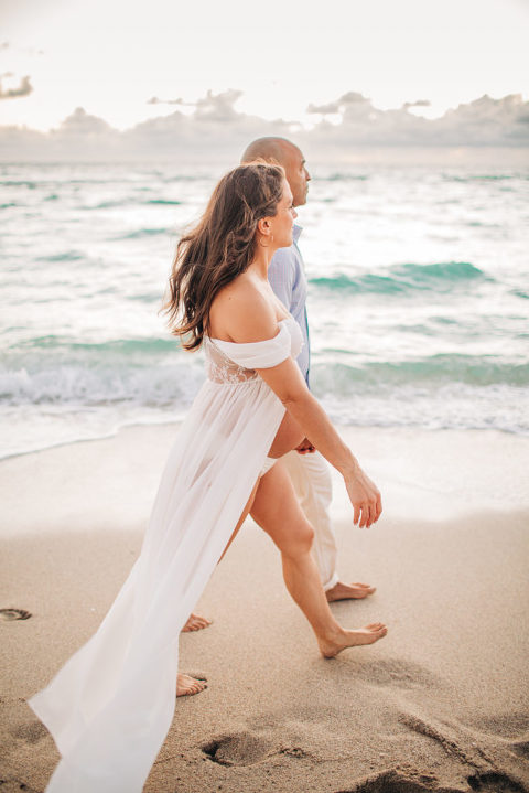 BeachSunriseMaternitySession_Miami-7-1-683x1024(pp_w480_h719) Babymooning in Miami