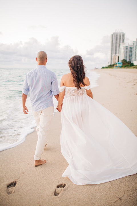 BeachSunriseMaternitySession_Miami-8-1-683x1024(pp_w480_h719) Babymooning in Miami