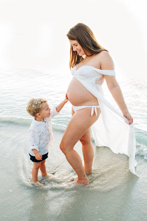 SouthBeach_MaternitySession-2-1-683x1024(pp_w480_h719) A Dreamy Miami Maternity Session at the Beach